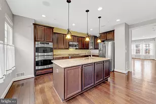 514 Overlook Park Dr, National Harbor, MD 20745 - Photo 11