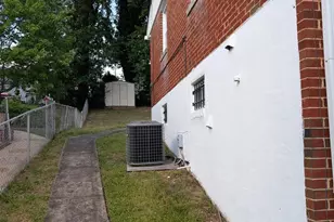 121 69th St, Capitol Heights, MD 20743 - Photo 9