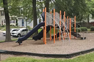 5814 Folgate Ct, Capitol Heights, MD 20743 - Photo 9