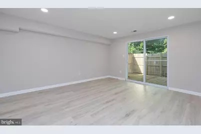 1842 Dutch Village #R-264, Landover, MD 20785 - Photo 15