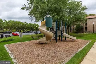 7706 Hanover Pkwy, Greenbelt, MD 20770 - Photo 7