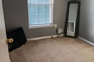 6204 E Hil Mar Cir, District Heights, MD 20747 - Photo 13