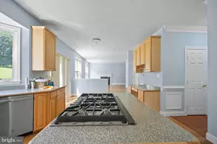 11310 Strawberry Glenn Ln, Glenn Dale, MD 20769 - Photo 23