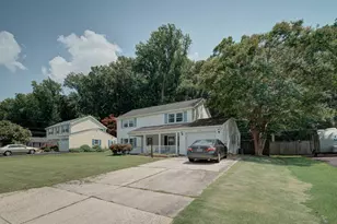 12805 Kendale Ln, Bowie, MD 20715 - Photo 3