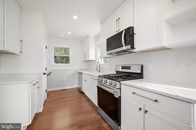 4100 Underwood Street, University Park, MD 20782 - Photo 17