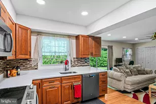 12128 Long Ridge Ln, Bowie, MD 20715 - Photo 13