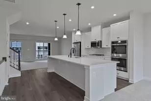 240 Matisse Pl, Bowie, MD 20716 - Photo 5