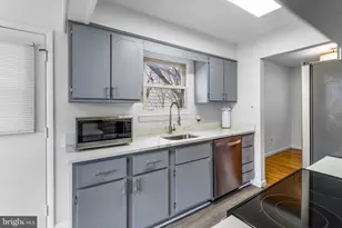 8020 Tiffany Ln, Lanham, MD 20706 - Photo 13