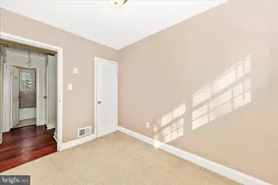 8109 Riggs Rd, Hyattsville, MD 20783 - Photo 23