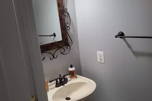 6606 Landing Way, Hyattsville, MD 20784 - Photo 11