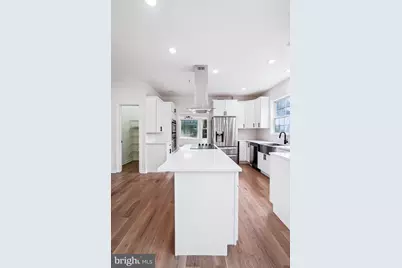 10004 Enford Court, Lanham, MD 20706 - Photo 9