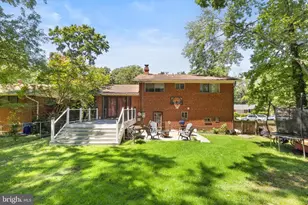 7519 Sweetbriar Dr, College Park, MD 20740 - Photo 19