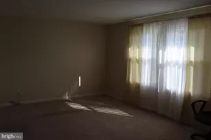 5702 Goucher Dr, College Park, MD 20740 - Photo 9