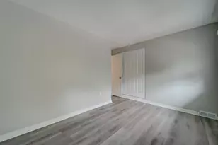 8001 Barlowe Rd, Landover, MD 20785 - Photo 27