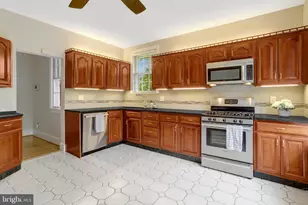 7906 Esther Dr, Oxon Hill, MD 20745 - Photo 15