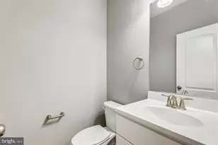 16203 Pennsbury Dr, Bowie, MD 20716 - Photo 15