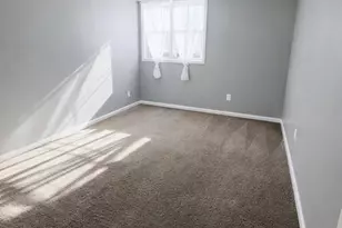 522 Wilson Bridge Dr, Oxon Hill, MD 20745 - Photo 9