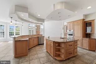 12705 Longwater Dr, Bowie, MD 20721 - Photo 19