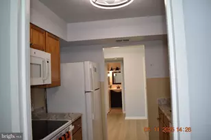 6926 Hanover Pkwy, Greenbelt, MD 20770 - Photo 5