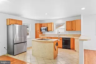 6903 Fawncrest Dr, Capitol Heights, MD 20743 - Photo 17