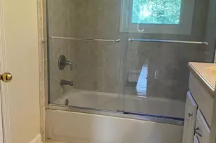 5102 Glassmanor Dr, Oxon Hill, MD 20745 - Photo 23