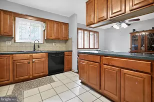 6702 Berkshire Dr, Temple Hills, MD 20748 - Photo 5