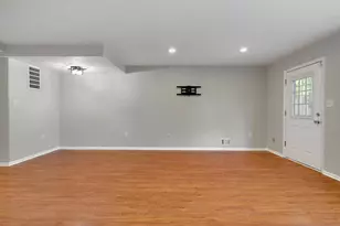 5109 Clacton Ave, Suitland, MD 20746 - Photo 9