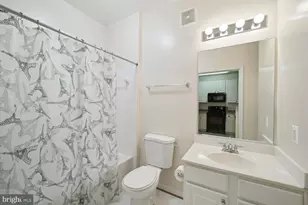 2801 Forest Run Dr, District Heights, MD 20747 - Photo 13