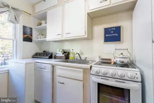 11 Laurel Hill Rd, Greenbelt, MD 20770 - Photo 9