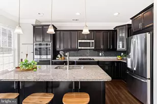 808 Admirals Way, Oxon Hill, MD 20745 - Photo 31