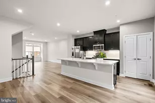 2815 Battersea Lake Loop, Hyattsville, MD 20782 - Photo 9