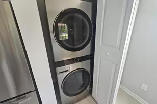 2811 Lime St, Temple Hills, MD 20748 - Photo 9