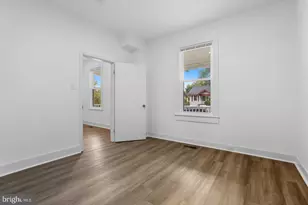 3802 Parkwood St, Brentwood, MD 20722 - Photo 11