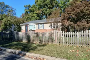 5402 Trent St, Clinton, MD 20735 - Photo 3