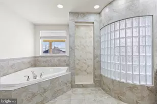 9405 Crystal Oaks Ln, Upper Marlboro, MD 20772 - Photo 31