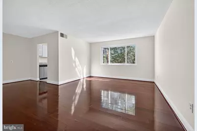 3827 Hamilton Street #D-304, Hyattsville, MD 20781 - Photo 5