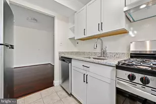 3827 Hamilton St, Hyattsville, MD 20781 - Photo 9