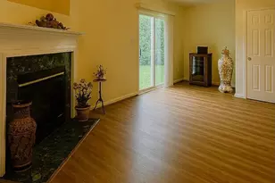 10610 Mary Carroll Ct, Upper Marlboro, MD 20772 - Photo 9