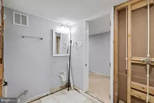 5406 Taylor Rd, Riverdale, MD 20737 - Photo 17