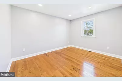 5010 Pierce Avenue, College Park, MD 20740 - Photo 31