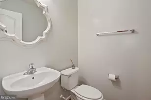 603 Overlook Park Dr, Oxon Hill, MD 20745 - Photo 7