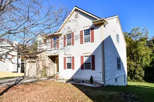 7906 Kara Ct, Greenbelt, MD 20770 - Photo 3