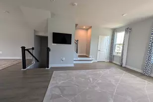 8445 Hamlin St, Lanham, MD 20706 - Photo 5