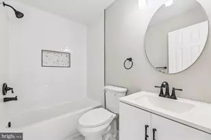 6906 Blue Holly Ct, District Heights, MD 20747 - Photo 17