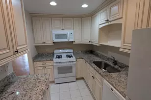 5964 Westchester Park Dr, College Park, MD 20740 - Photo 5