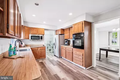 2811 Birdseye Lane, Bowie, MD 20715 - Photo 11