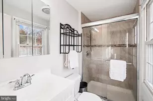 2811 Birdseye Ln, Bowie, MD 20715 - Photo 27