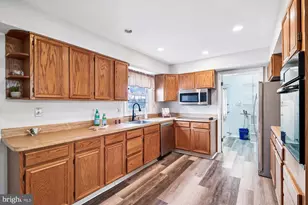 2811 Birdseye Ln, Bowie, MD 20715 - Photo 9