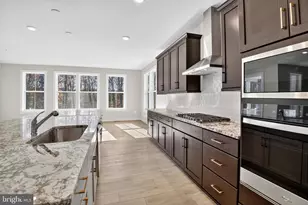 15917 Hyde Pk Pl, Bowie, MD 20716 - Photo 3