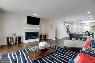 520 Harborview Dr, Oxon Hill, MD 20745 - Photo 13